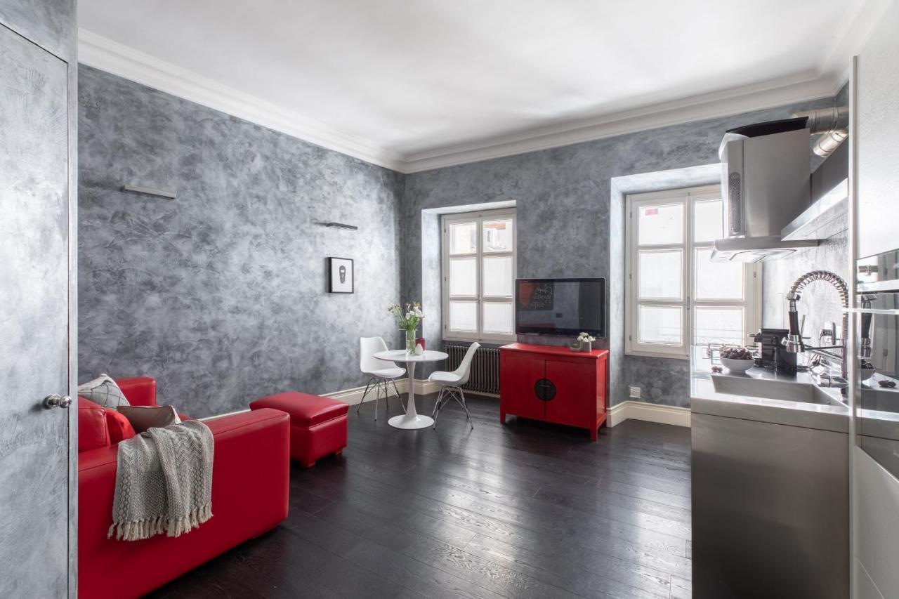 Iflat A Sparkle Of Red In Trastevere Rzym Zewnętrze zdjęcie